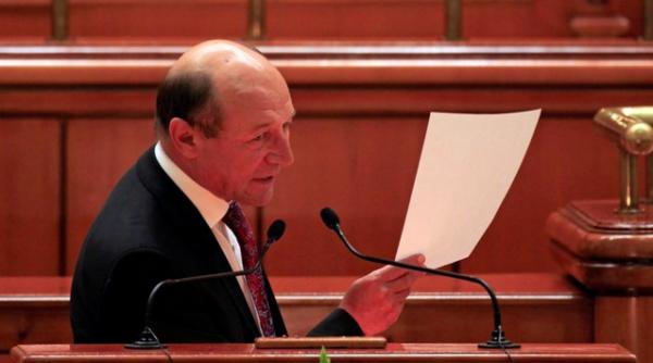 presa internationala referendum crucial pentru destituirea presedintelui basescu