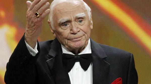 a murit actorul american ernest borgnine la varsta de 95 de ani