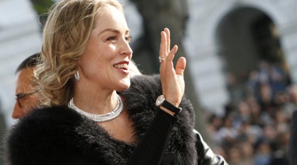 sharon stone a fost la un pas de moarte actrita povesteste ce a vazut cand a suferit un anevrism cerebral