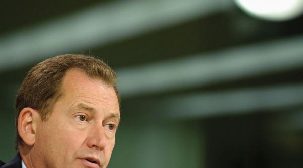 un europarlamentar britanic deplange ipocrizia ppe fata de romania traian basescu a politizat curtea constitutionala