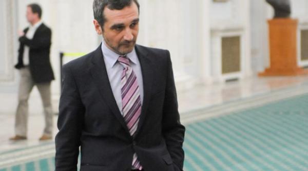 sebastian lazaroiu pleaca din nou de la cotroceni nu pot fi consilierul lui antonescu