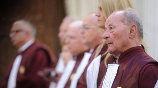 de ce au validat judecatorii ccr suspendarea lui basescu vezi motivarea curtii constitutionale