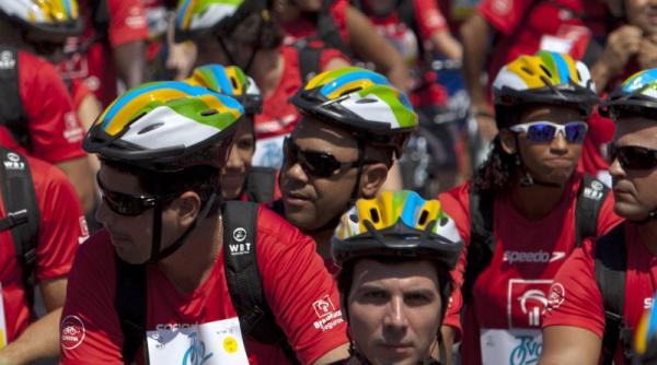 turul bicicleta rosie la izvor