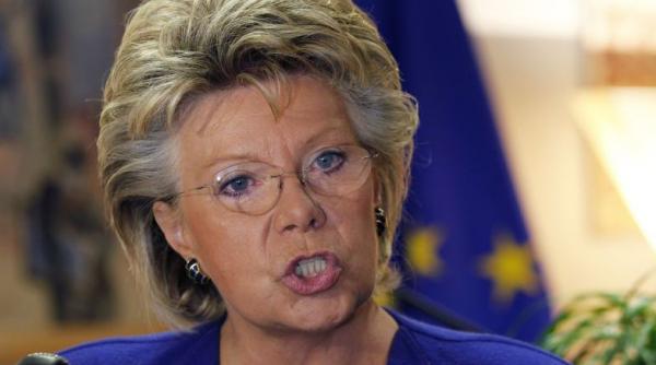 viviane reding criza politica din romania ar putea prejudicia aderarea la schengen