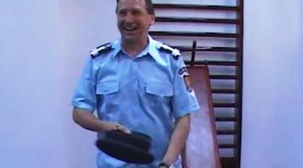 la 50 de ani inspectorul sef al isu suceava face in continuare coborari in rapel si tractiuni abdominale video