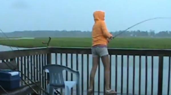 video surpriza inspaimantatoare la pescuit peste 1 milion de persoane au vazut filmuletul pe youtube