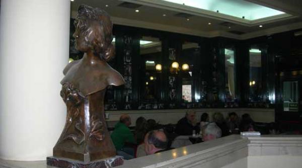 literatura si ciocolata