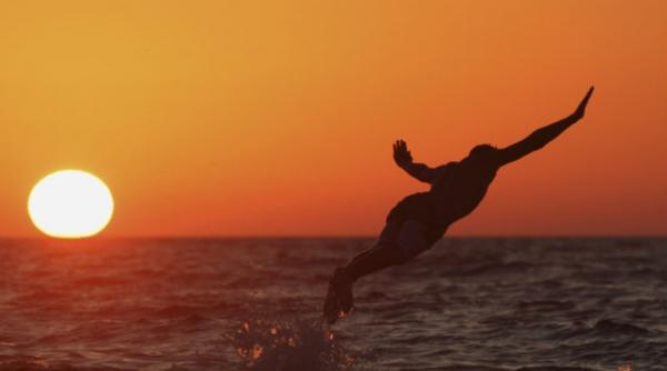 o companie isi obliga angajatii sa mearga in concediu vezi care sunt insa cele trei conditii