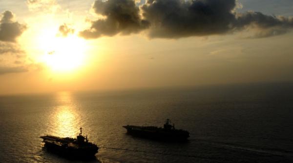 o nava militara americana a distrus o ambarcatiune de mici dimensiuni in golful persic