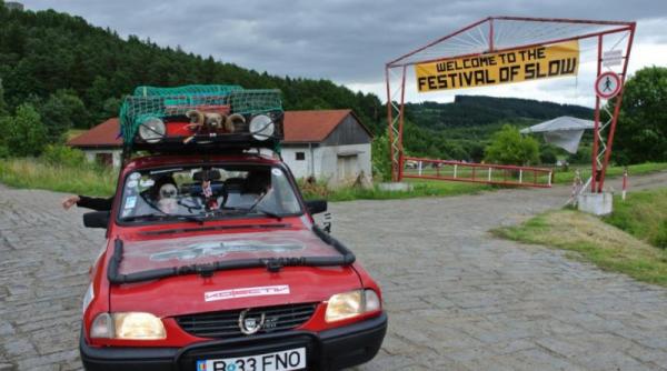 daciotii au luat startul oficial in raliul umanitar mongol rally