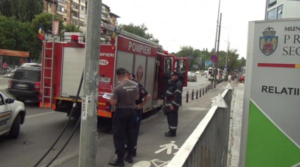 exclusiv un barbat a facut circ in fata primariei sectorului 1 bucuresti amenintand ca si da foc video