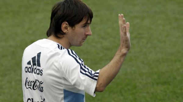 ingrijorare barcelona nu da nici un semn de viata privind organizarea amicalului cu dinamo