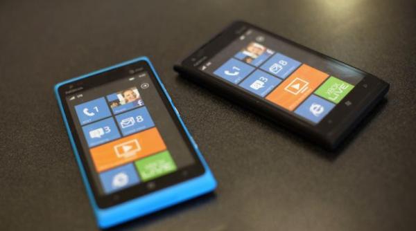 nokia reduce la jumatate pretul pentru lumia 900