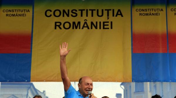 pnl basescu incalca legea folosind insemnele nationale in campanie am sesizat bec