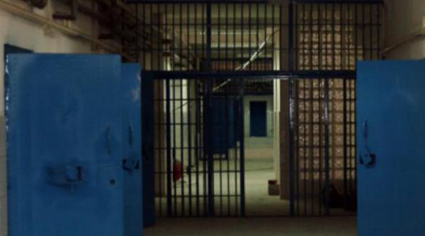 un barbat a murit in arestul politiei capitalei dupa cateva zile de greva foamei