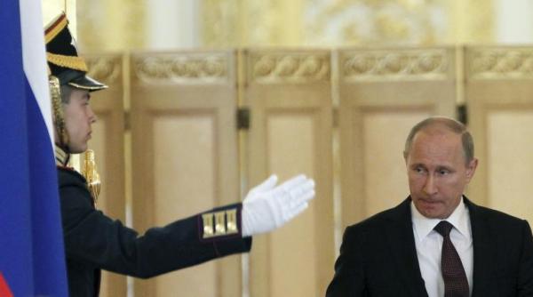 cine influenteaza productia mondiala de petrol cauta l la moscova