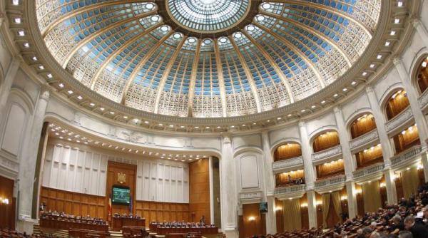 parlamentul in sedinta extraordinara senatul decide pastreaza pragul de prezenta referendumul se desfasoara intre 07 00 si 23 00