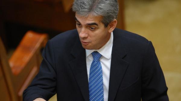 usl a depus plangere penala impotriva lui traian basescu si a altor 14 persoane pentru subminarea economiei nationale prin comunicarea de informatii false