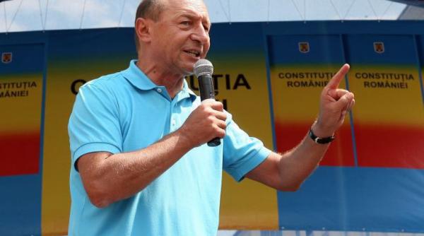 basescu la iasi romania are acum nevoie sa se vada ca exista o forta care pune capat loviturii de stat a lui ponta si antonescu