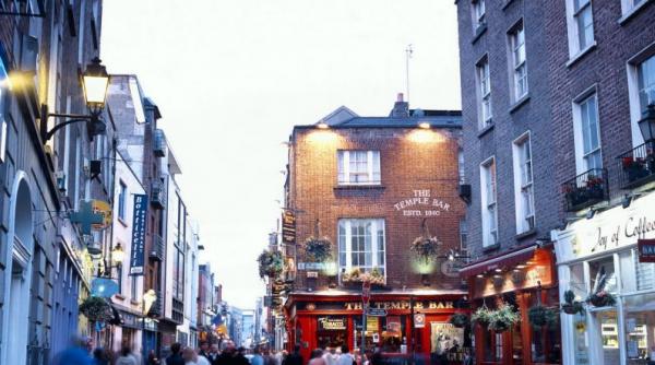 prin irlanda traditionala la doi pasi de dublin