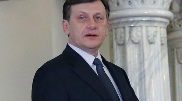 antonescu nu exista un sfarsit mai jalnic pentru un om politic imi pare rau pentru basescu