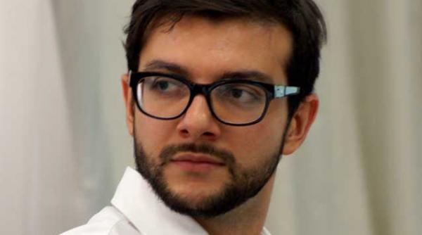 claudiu craciun liderul din piata universitatii traian basescu tine prizoniera o intreaga societate