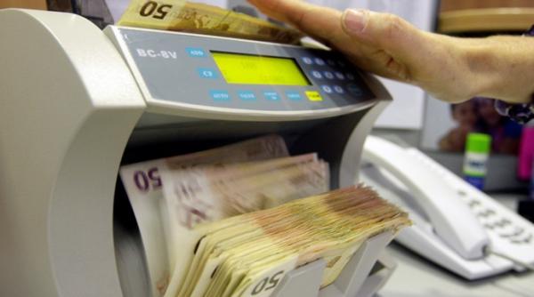euro scade sub 4 62 lei bnr a anuntat un curs de 4 6186 lei pentru un euro