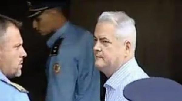 primele imagini cu adrian nastase dupa incarcerare fostul premier a renuntat la recursul la decizia de incarcerare imediata video