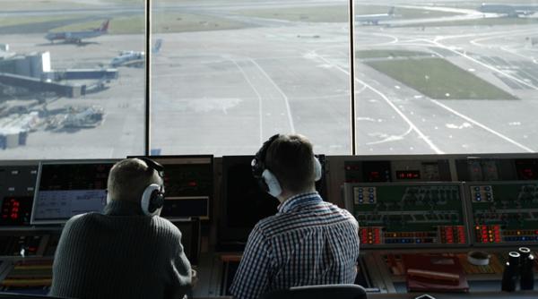 soc pe aeroportul din manchester cum a reusit un baietel de 11ani sa pacaleasca toate filtrele de securitate