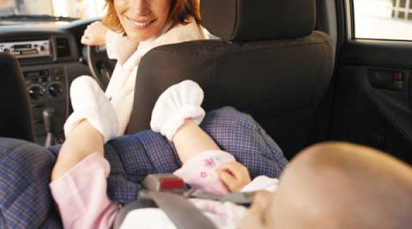 canicula nu lasati copilul singur in masina