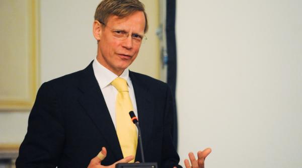 cum sperie romania investitorii straini explicatile ceo raiffeisen bank romania pentru presa austriaca