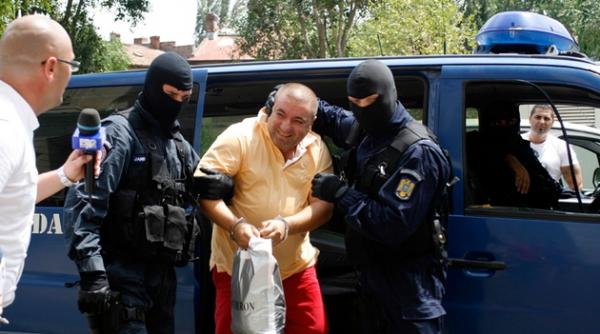 doi sefi ai anaf arestati pentru 29 de zile senatorul magureanu are interdictie de a parasi tara
