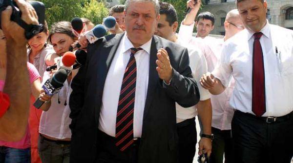 senatorul cezar magureanu a fost pus sub acuzare