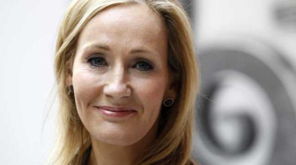 ultimul roman al lui j k rowling apare si la noi