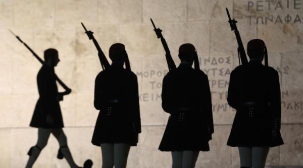 de ce ezita grecia sa reduca bugetul armatei