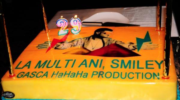 dead man mai viu ca niciodata de ziua lui la multi ani smiley