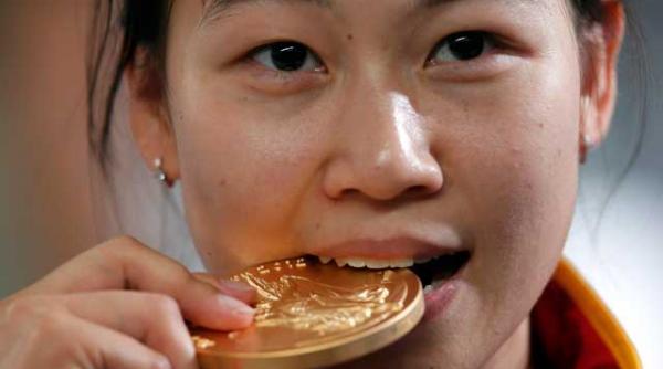 sportiva chineza yi siling prima campioana olimpica la londra