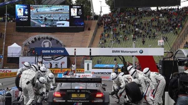sute de cai putere pe stadionul olimpic din munchen