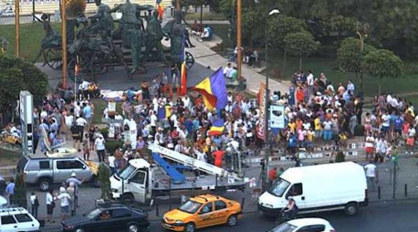 piata universitatii basescu la revedere ne ai mintit si ne ai furat sapte ani te am suportat