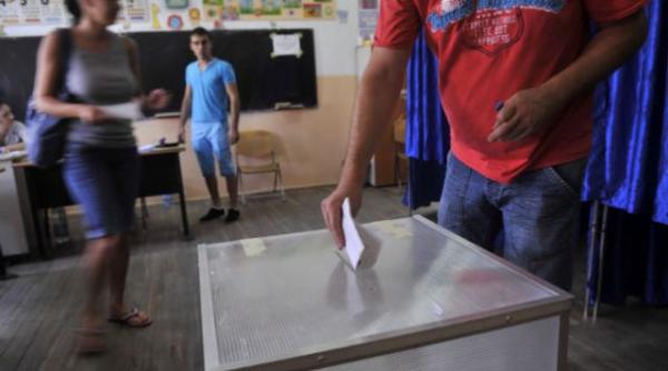 presa internationala despre rezultatul referendumului basescu afirma ca a scapat de destituire