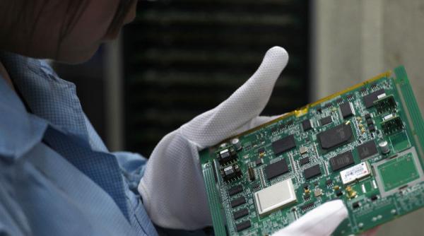 guvernul acopera 40 50 din salarii la firme care creeaza minim 200 locuri de munca inalt calificate