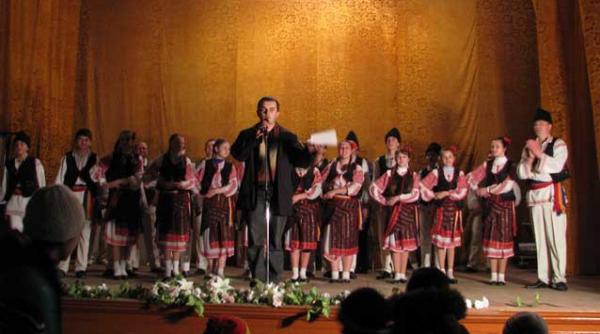 romanii din ucraina au nevoie de solidaritate scenica