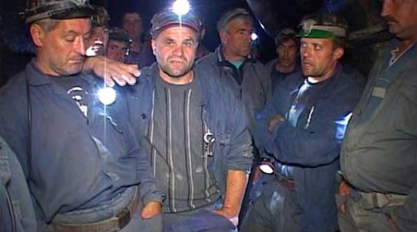 greva minierilor de la mina de uraniu crucea a intrat in a treia zi