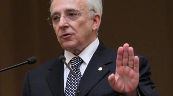 isarescu detensionarea situatiei politice ne ajuta dar europa nu se va calma