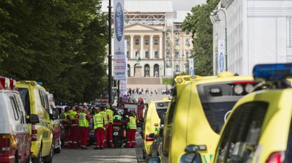 vezi ce fac americanii cand se sperie de propria bomba falsa