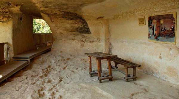 manastirea din stanca baltata