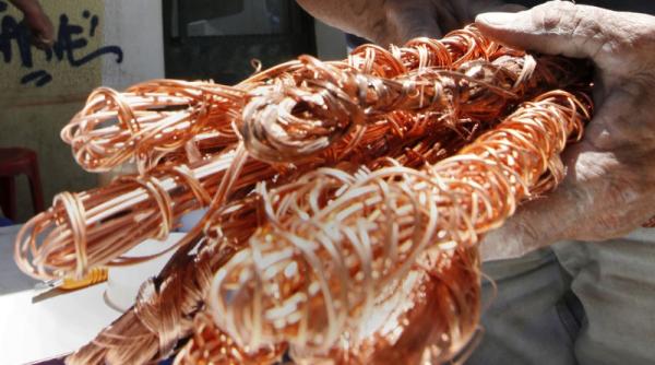 romani suspectati de furtul unor cabluri in valoare de 1 3 milioane euro retinuti in franta