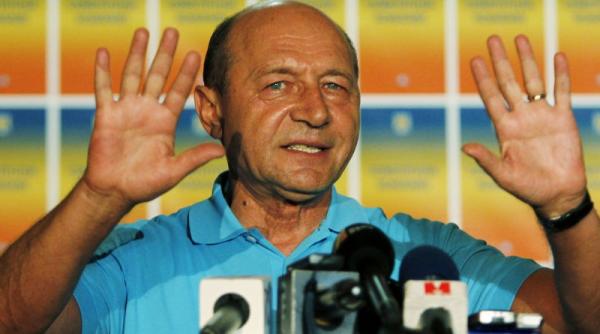 usl basescu poate demisiona chiar daca e suspendat