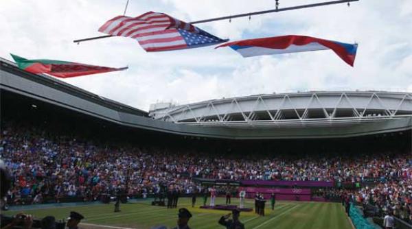 drapelul sua a cazut in timpul intonadrii imnului pentru serena williams