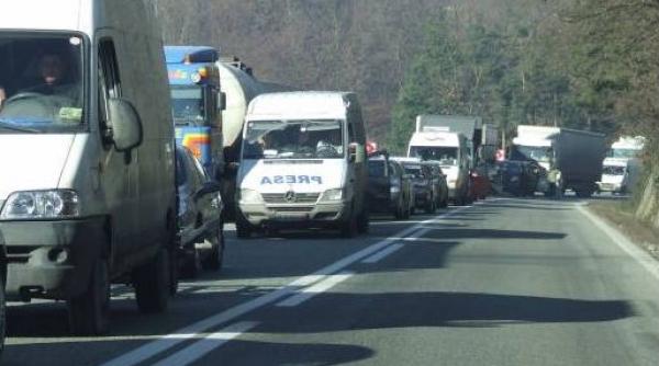 infotrafic traficul a fost deviat pe dn 1a din cauza aglomeratiei de pe valea prahovei
